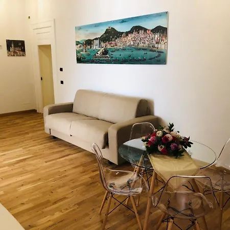 Domus 25 Bed & Breakfast 4*