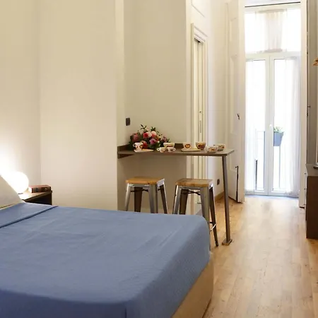 Domus 25 4* Napels