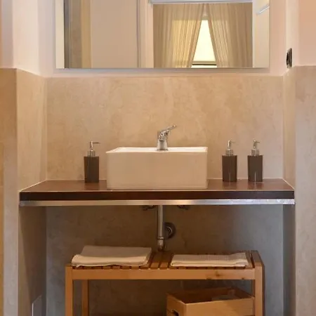 Bed & Breakfast Domus 25 4*