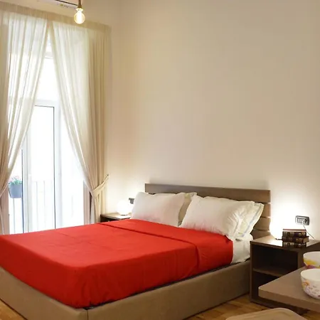 Bed & Breakfast Domus 25 Naples