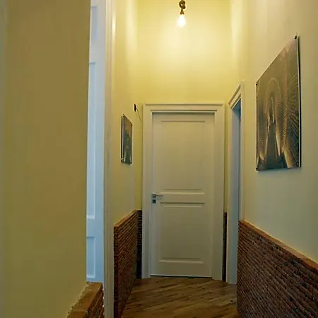 Domus 25