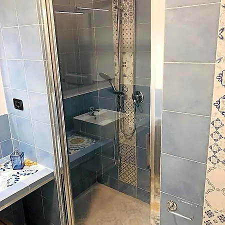 Domus 25 4*