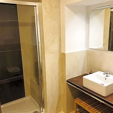 Domus 25 Bed & Breakfast Napels